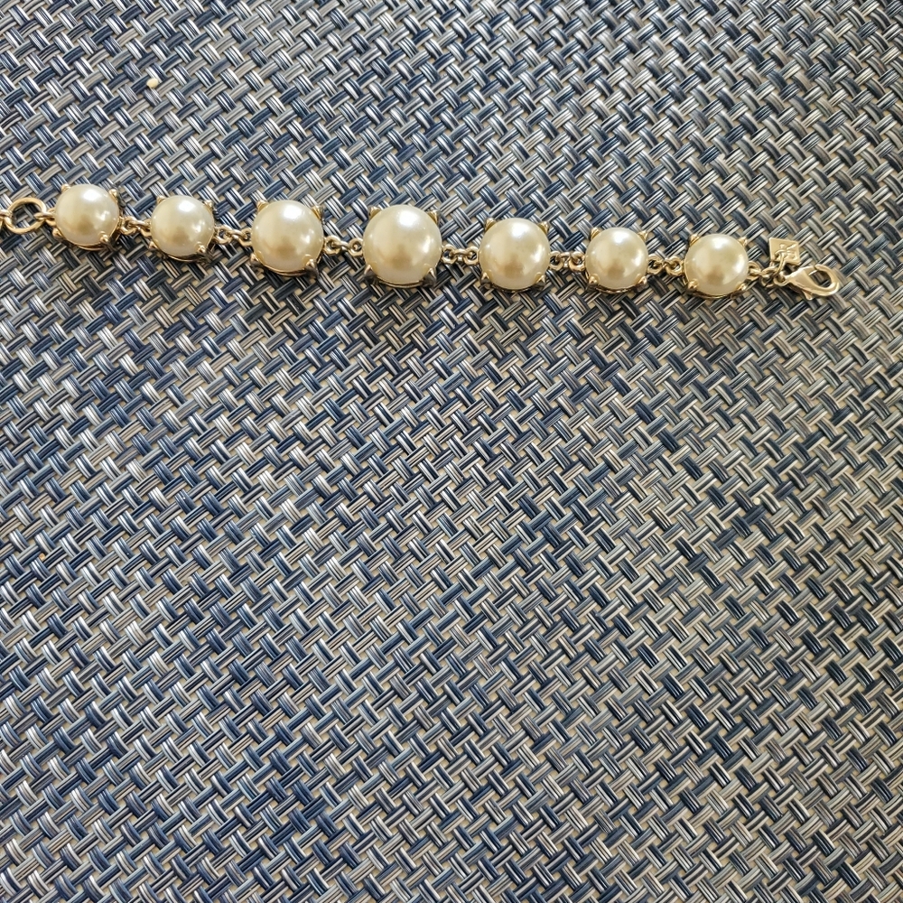 Banana Republic Pearl Bracelet Silver Tone